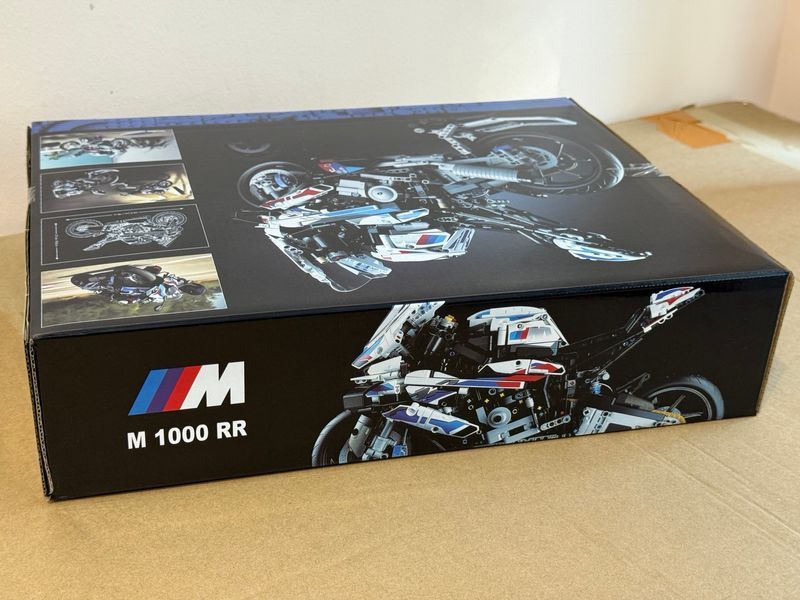 Конструктор Technic мотоцикл BMW M 1000RR 1920 деталей (42130) 1000216 фото